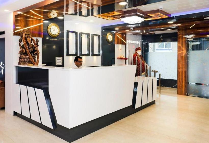 ホテル Capital O 60749  Sai Regency