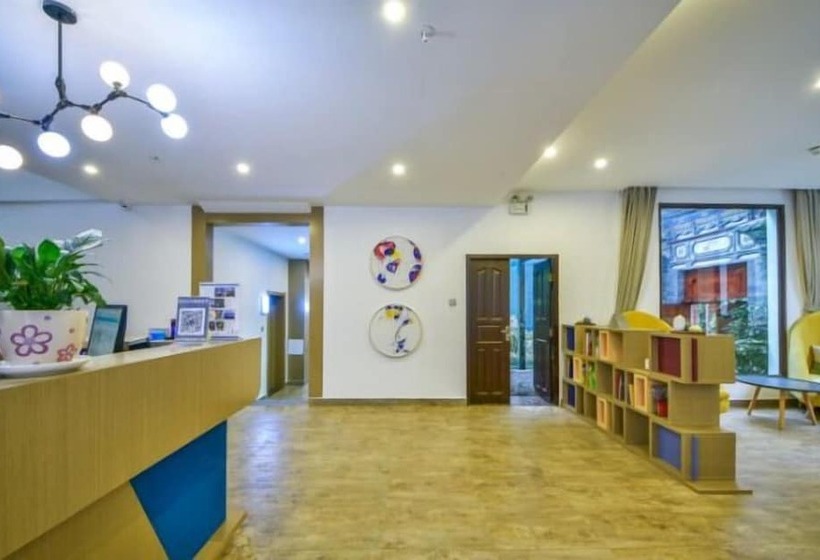 Floral Hotel Dali Ruiyuan