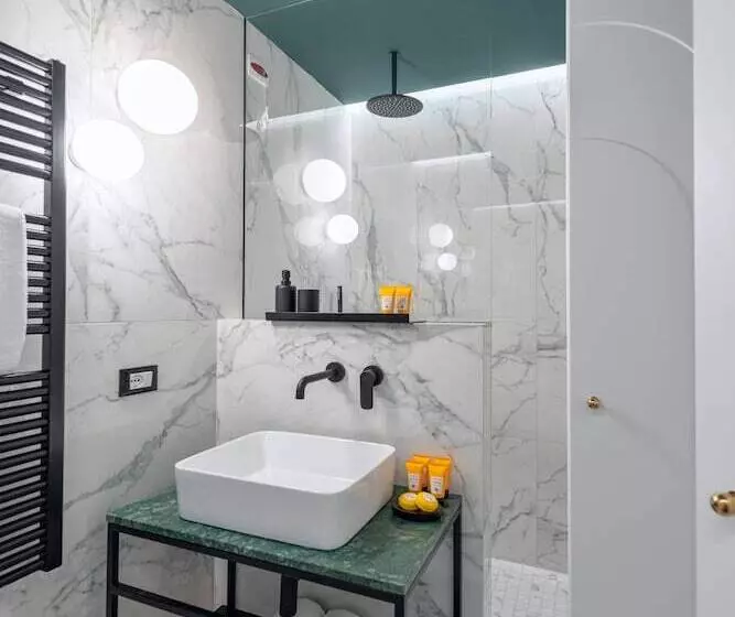 هتل M20 Boutique