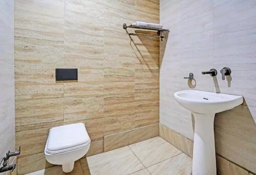 هتل Oyo 28302  Welcome Banquets And Room