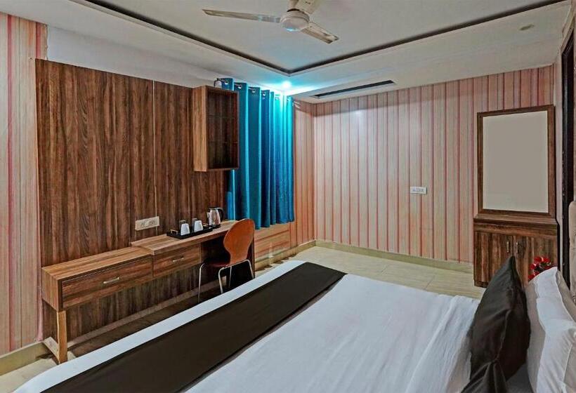 Otel Oyo 28302  Welcome Banquets And Room