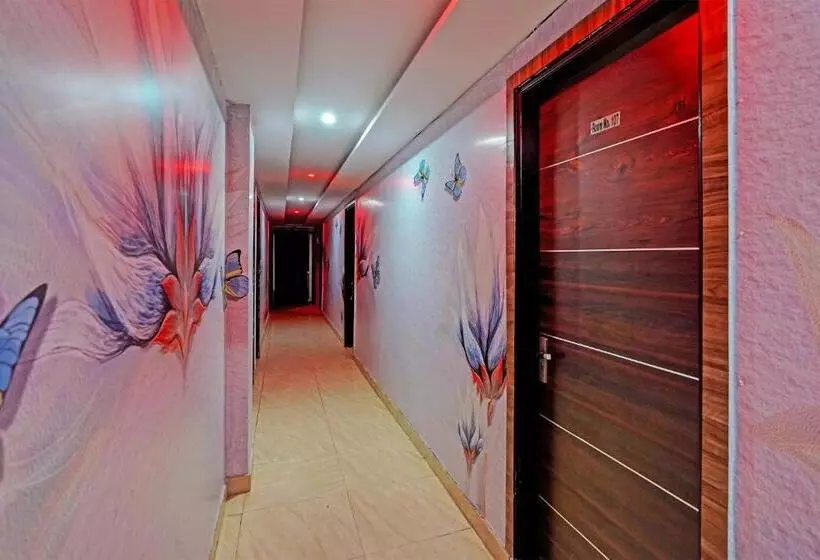 هتل Oyo 28302  Welcome Banquets And Room