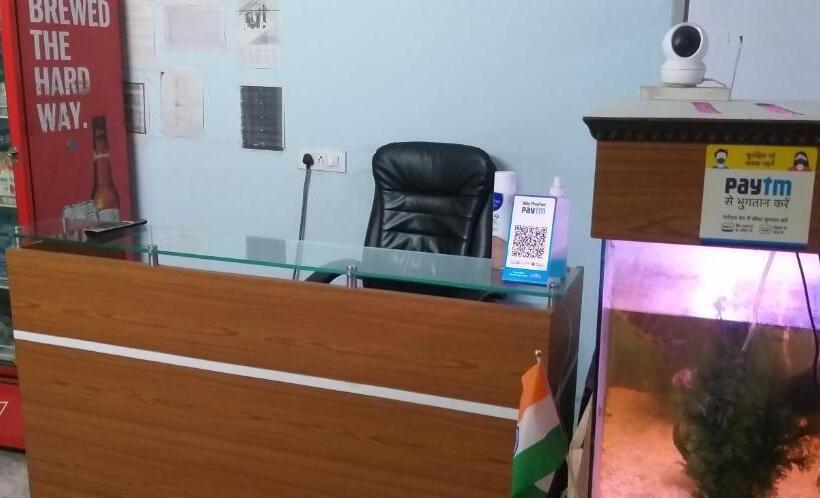 Hotell Oyo 73360 Surya Kiran Inn