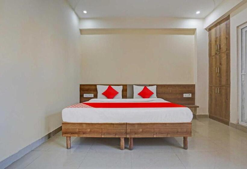 Hotell Oyo 73360 Surya Kiran Inn