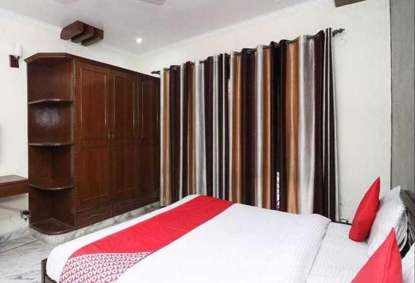 Hotell Oyo 73360 Surya Kiran Inn