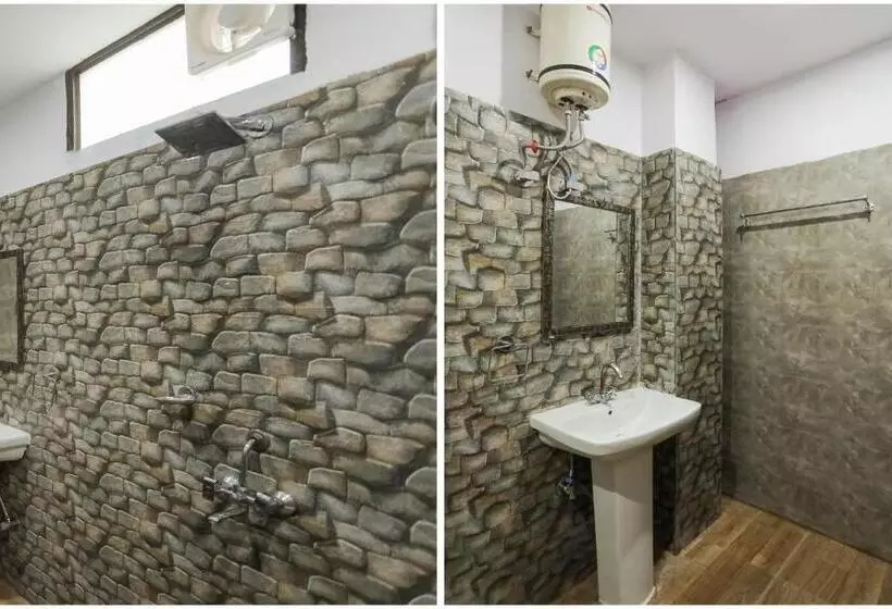 ホテル Oyo 75701 Red Velvet Rooms & Banquet