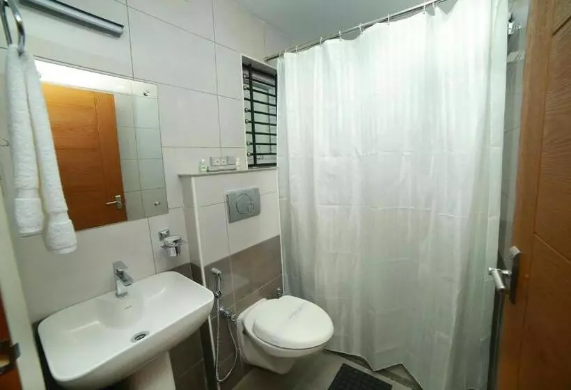 ホテル Treebo Sree Varshavilas Regency, 500 Mtrs From Guruvayoor Temple