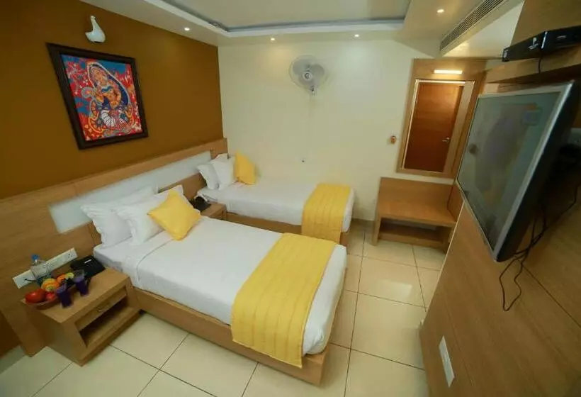 ホテル Treebo Sree Varshavilas Regency, 500 Mtrs From Guruvayoor Temple