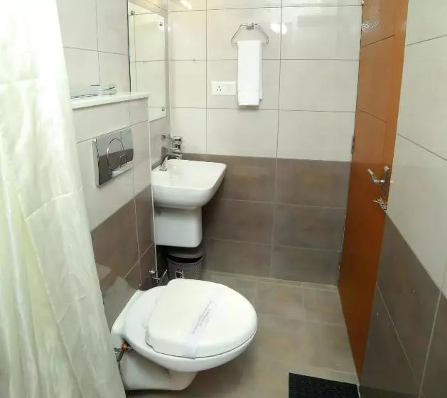 ホテル Treebo Sree Varshavilas Regency, 500 Mtrs From Guruvayoor Temple