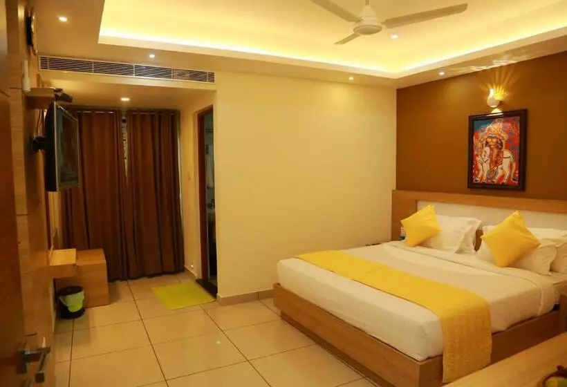 ホテル Treebo Sree Varshavilas Regency, 500 Mtrs From Guruvayoor Temple