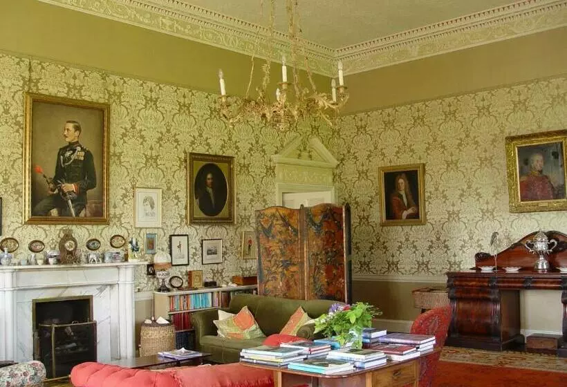 Majatalo Enniscoe House