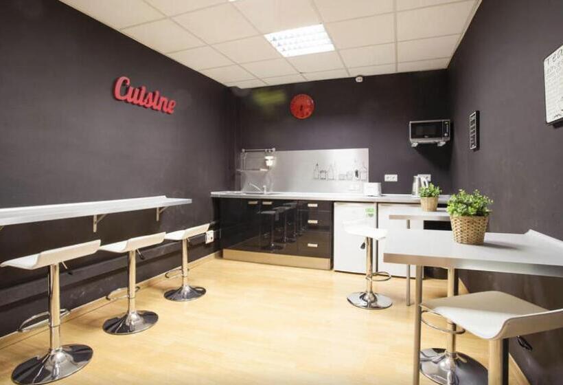 پانسیون Hb Hostel