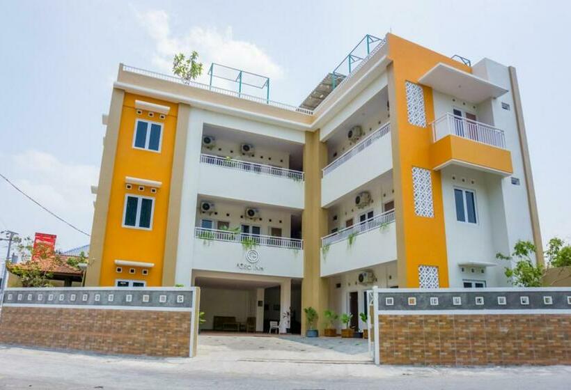 פנסיון Reddoorz Syariah Near Taman Pelangi Monjali