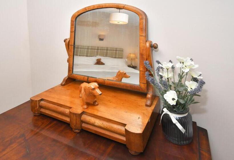 فندق صغير The Fountain Inn