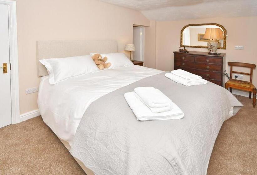 فندق صغير The Fountain Inn