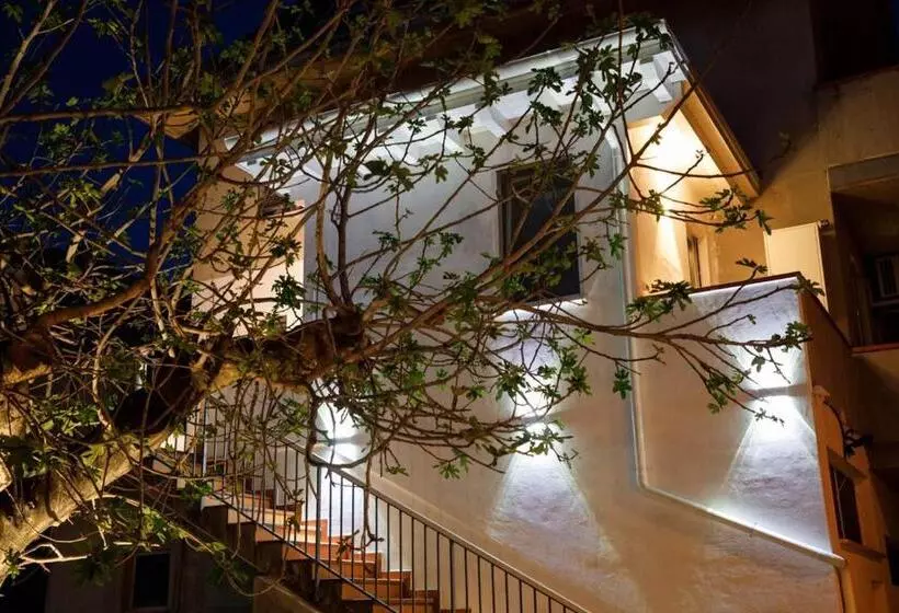 Aamiaismajoitus (B&B) Villa Santa Lucia