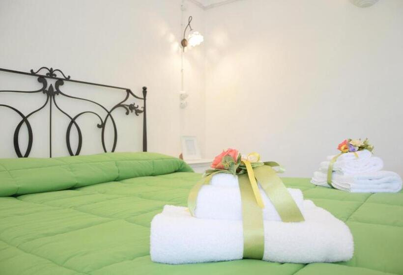 Corte Trullo Sovrano B&b