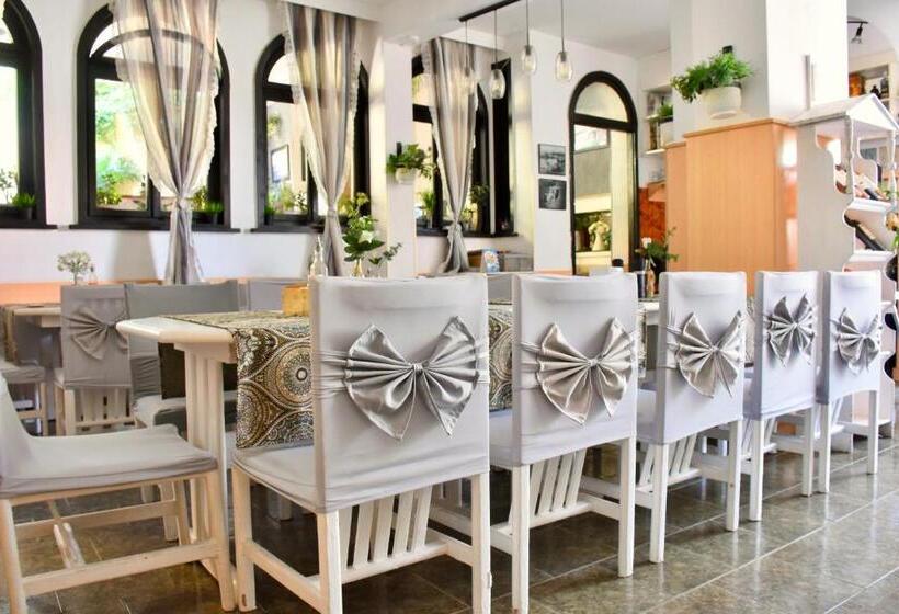 Family Hotel Apolonia