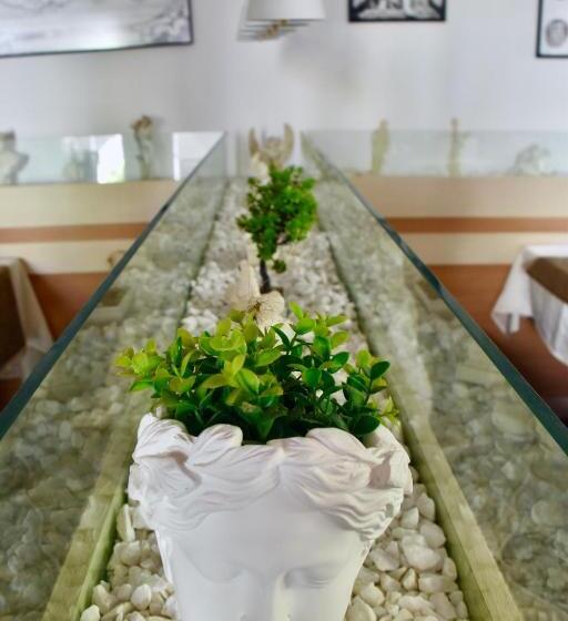 Family Hotel Apolonia