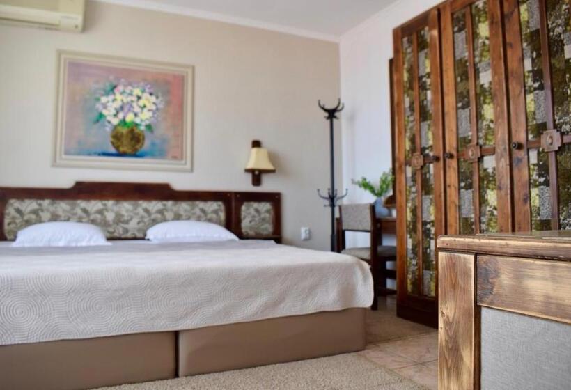 Family Hotel Apolonia