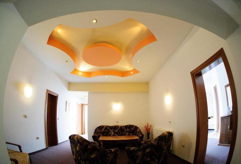 Family Hotel Nadejda