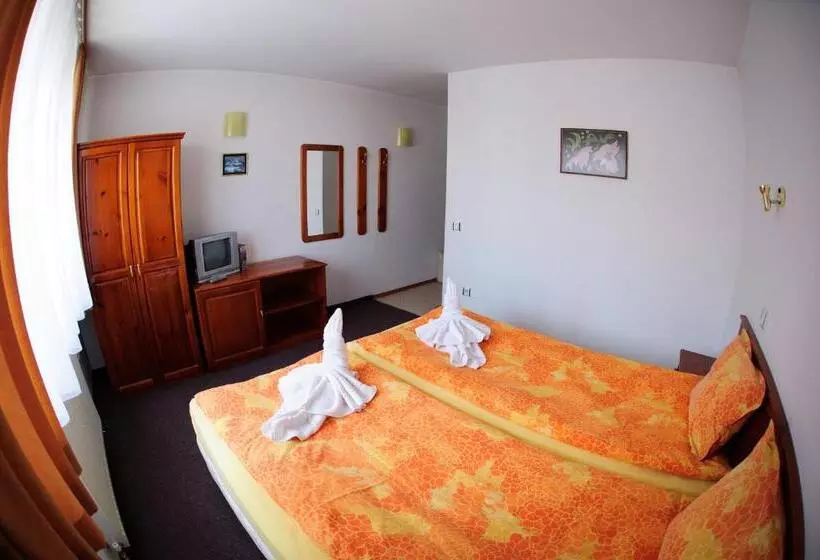 Family Hotel Nadejda