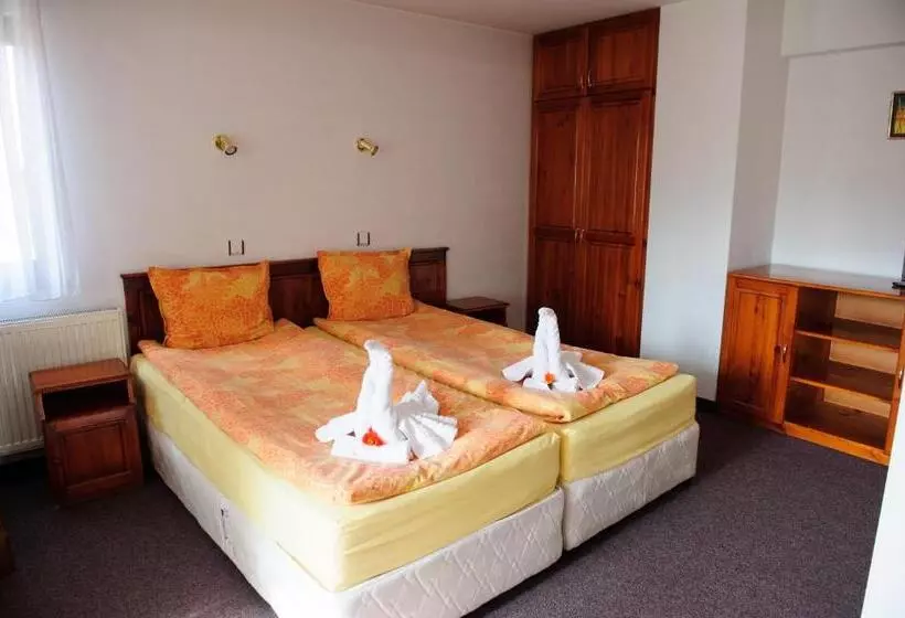 Family Hotel Nadejda