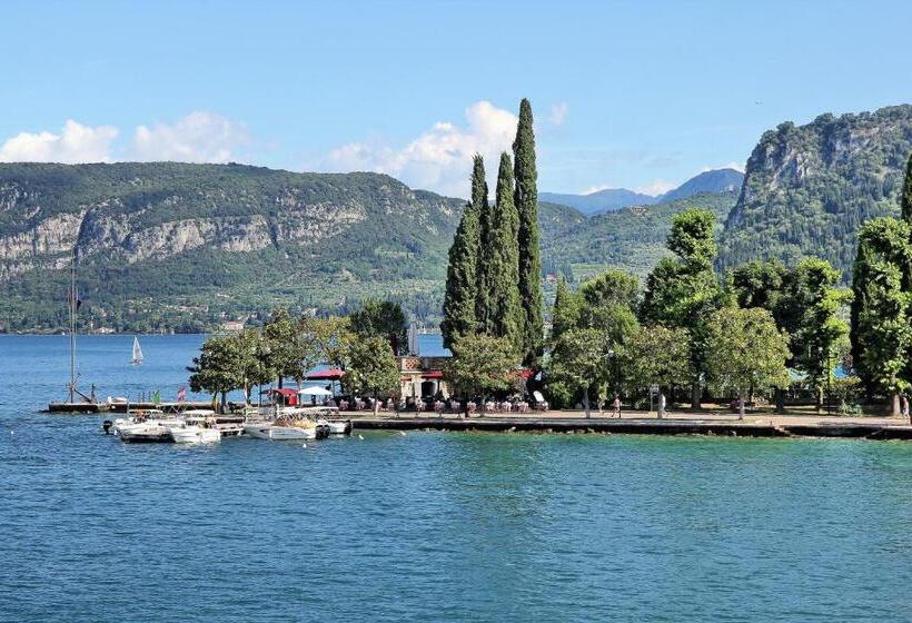 Szálloda Albergo Fiorita