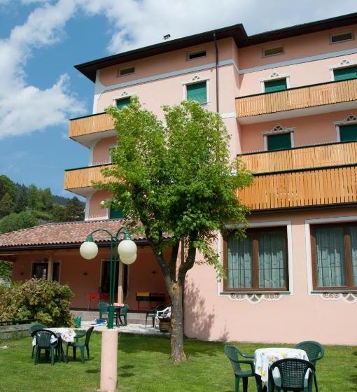 Отель Albergo Italia