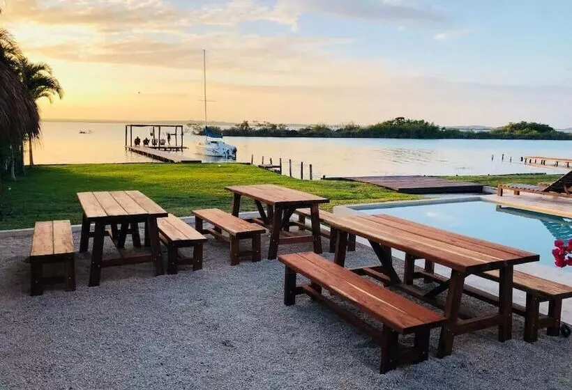 Hotelli Casabakal   A Pie De Laguna   Bacalar