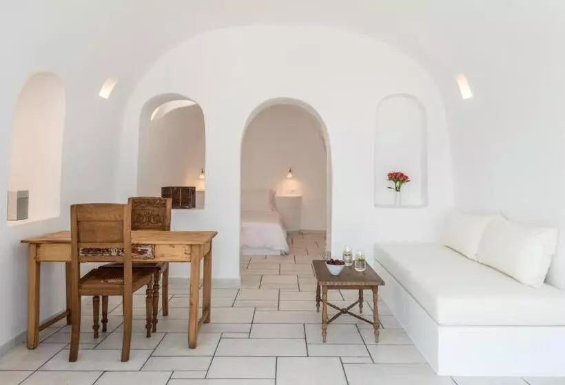 هتل Chelidonia Luxury Suites