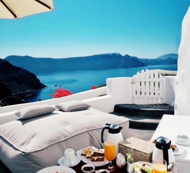 هتل Chelidonia Luxury Suites