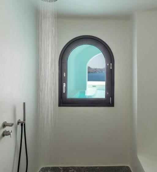 هتل Chelidonia Luxury Suites