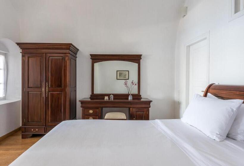 هتل Chelidonia Luxury Suites