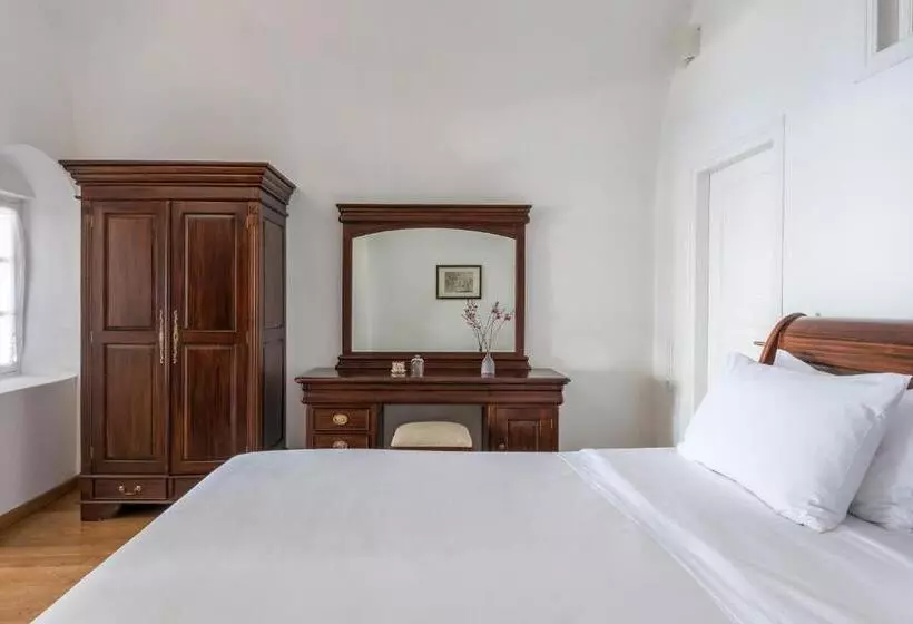 هتل Chelidonia Luxury Suites