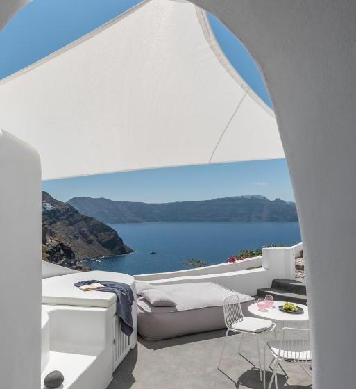 هتل Chelidonia Luxury Suites