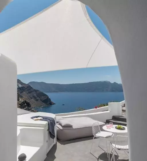 هتل Chelidonia Luxury Suites