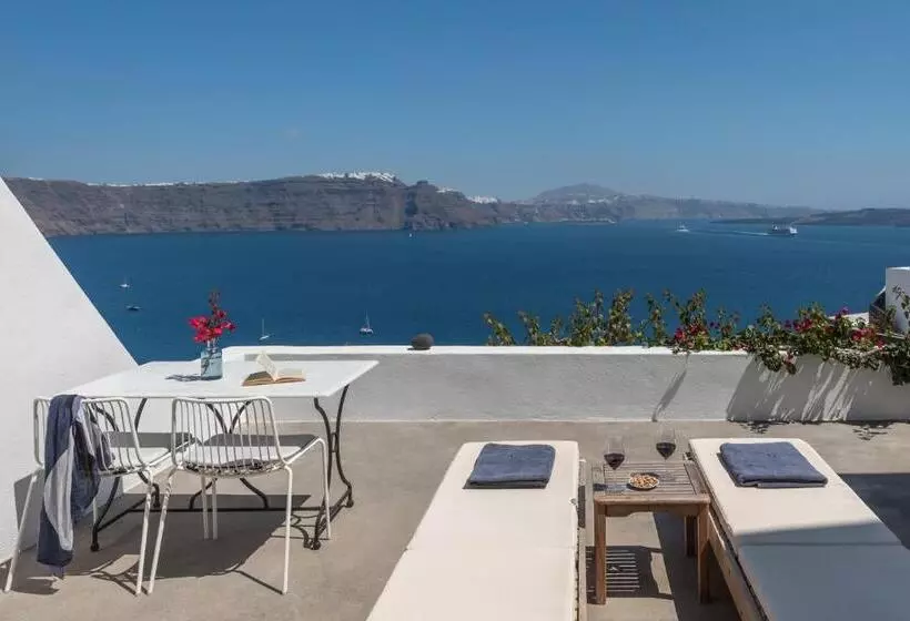 هتل Chelidonia Luxury Suites