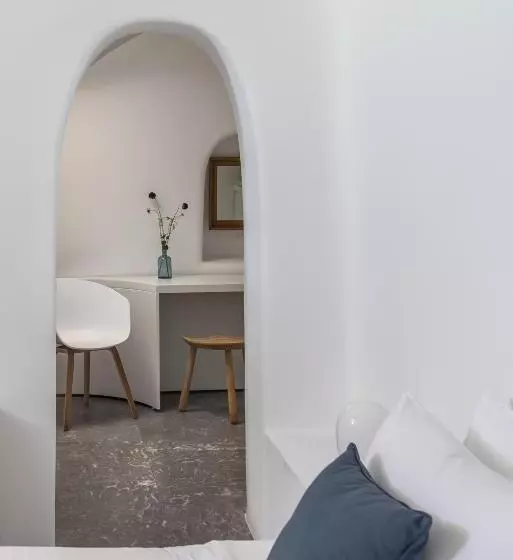 هتل Chelidonia Luxury Suites