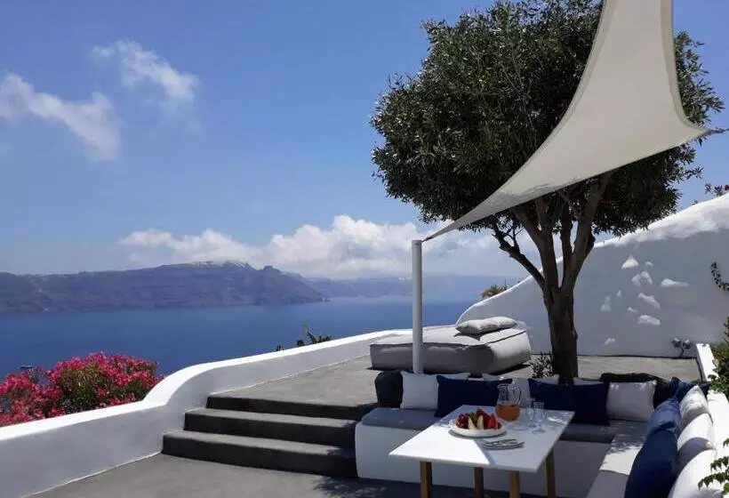 هتل Chelidonia Luxury Suites