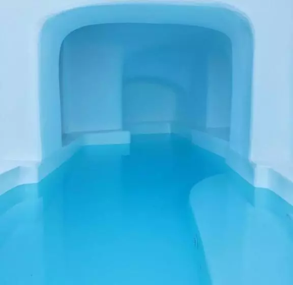 هتل Chelidonia Luxury Suites