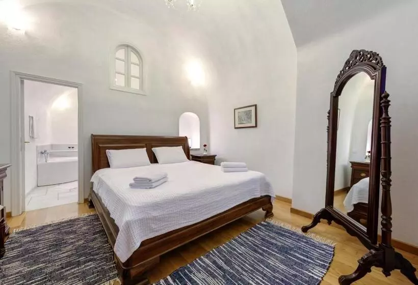 هتل Chelidonia Luxury Suites