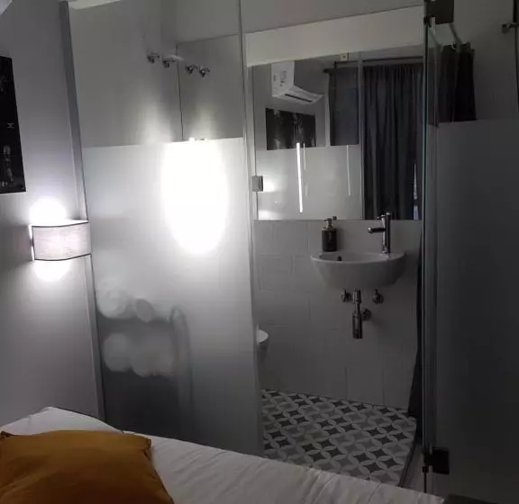 Hotelli Cool Guest House