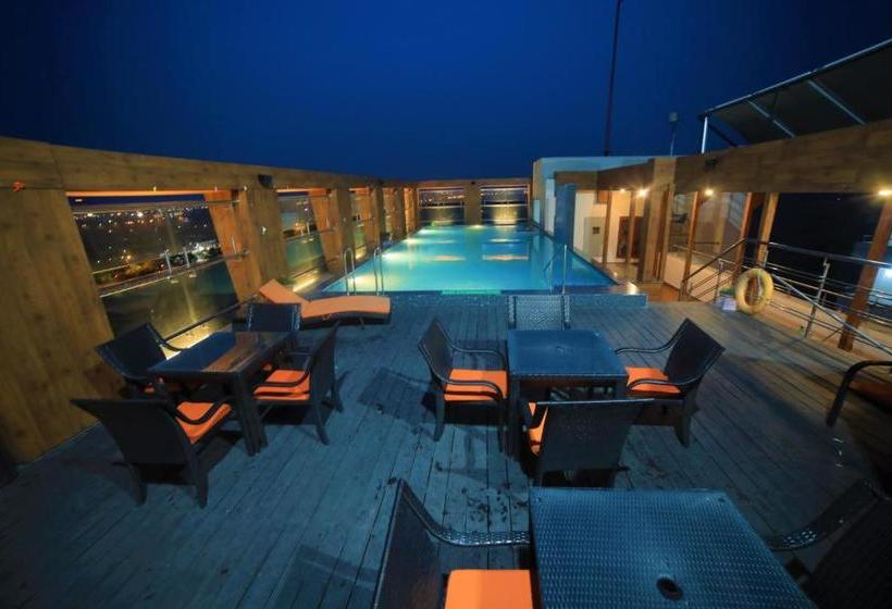 فندق La, New Delhi