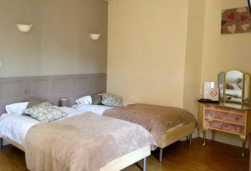 Hotelli L'hôtel Du Périgord