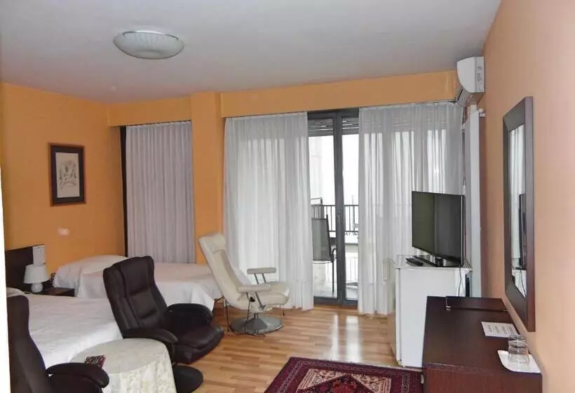 ホテル Swiss Lodge Nassa Garni