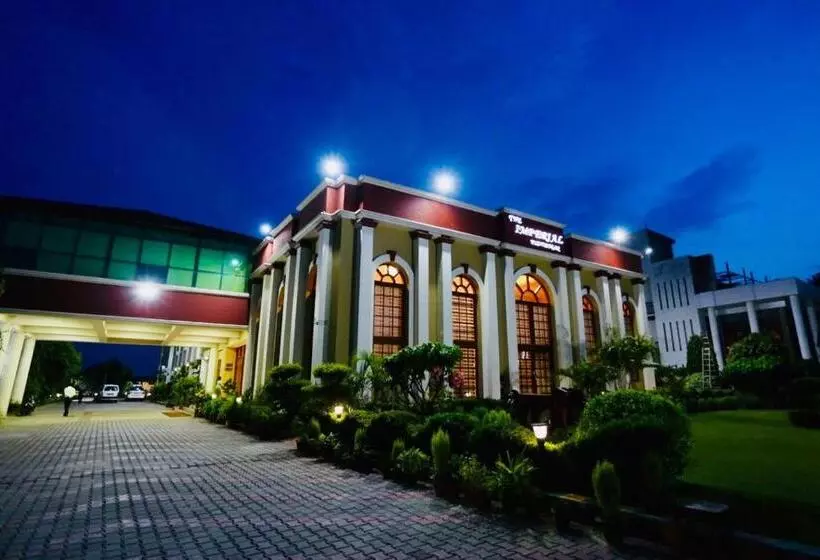 Hotelli The Imperial Kushinagar
