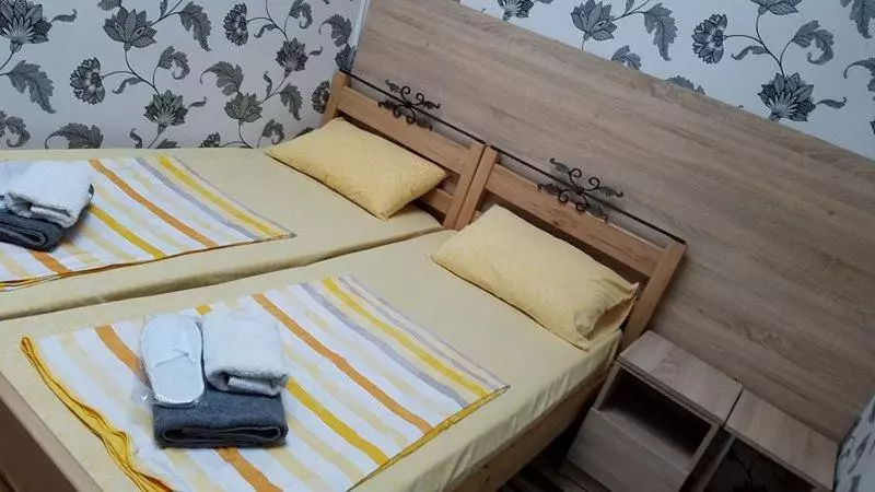 پانسیون Nona's Guest House