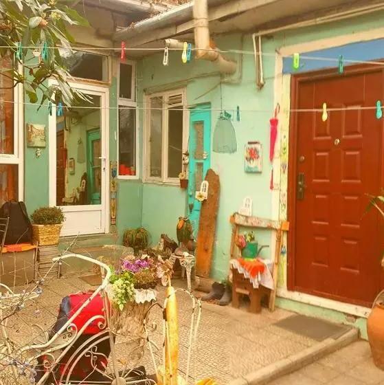 پانسیون Nona's Guest House