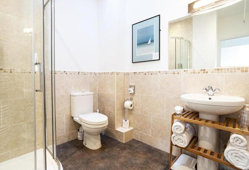 بنسيون Norwood House